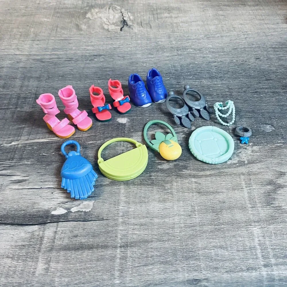 Boxy Girls Fashion Dolls  accessories